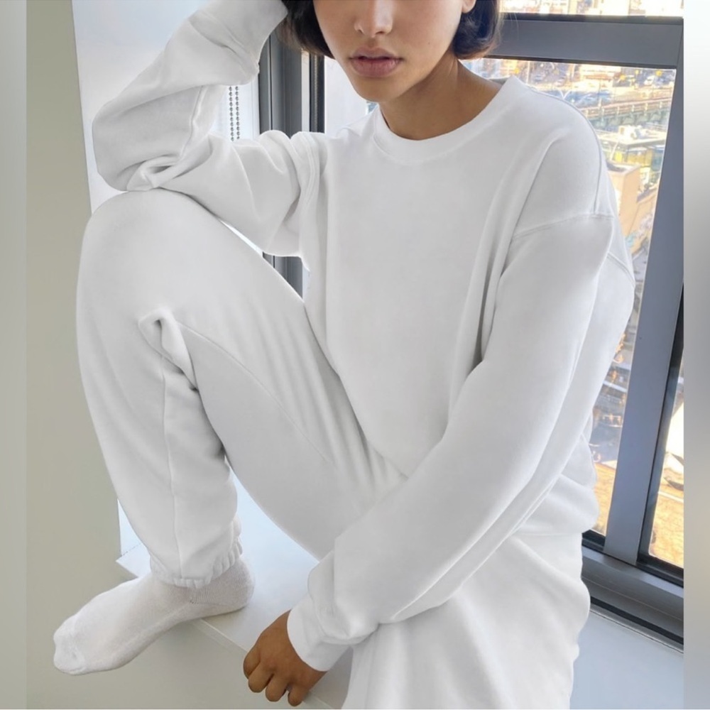 Aritzia TNA Crewneck Sweatshirt White - Picture 2 of 3